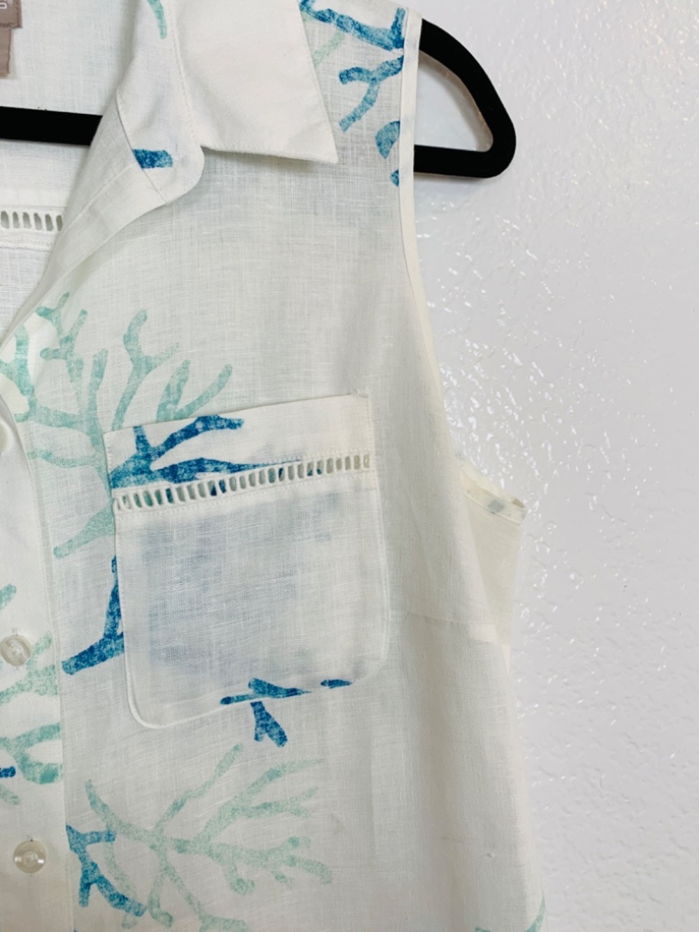 Chico's Linen Sleeveless Button Down Top Size 1/Medium 8-10 Blue Coral Print - Picture 10 of 16